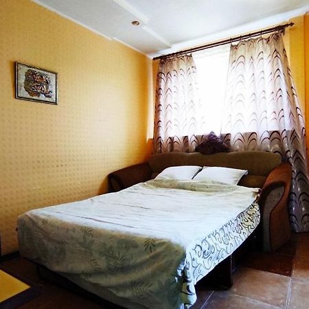 Two-Room Apartment Metro Levada Kharkov Ngoại thất bức ảnh