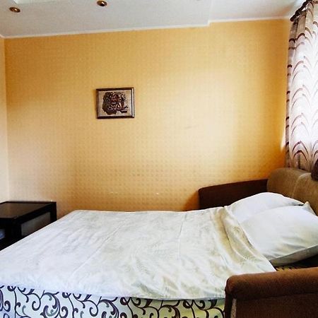 Two-Room Apartment Metro Levada Kharkov Ngoại thất bức ảnh