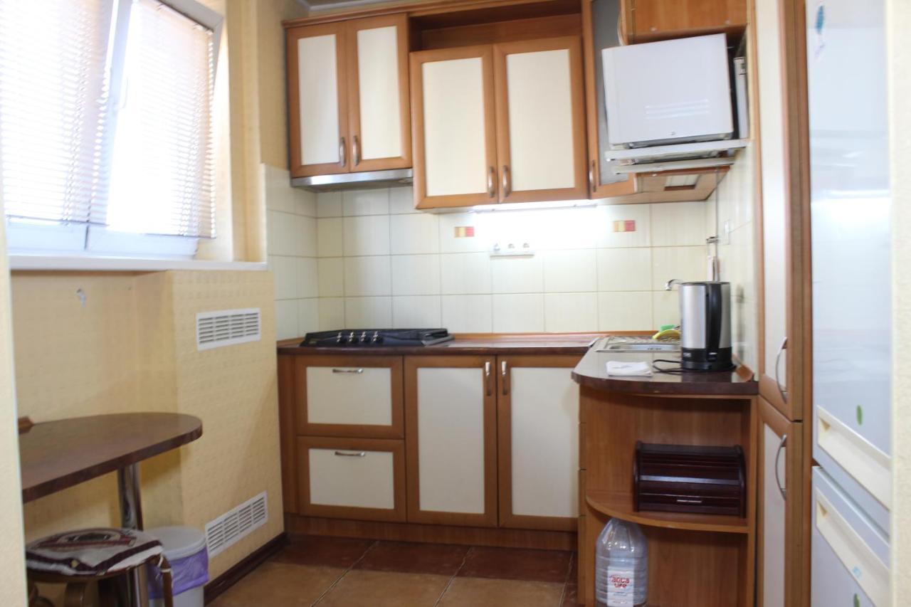 Two-Room Apartment Metro Levada Kharkov Ngoại thất bức ảnh