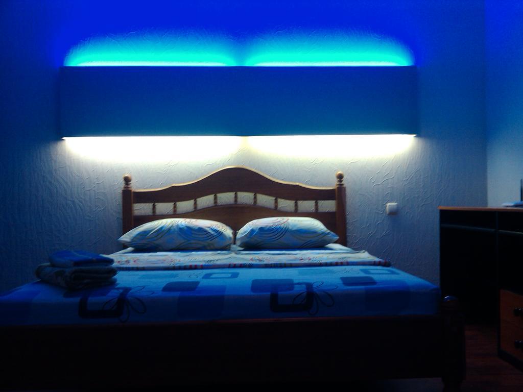 Two-Room Apartment Metro Levada Kharkov Ngoại thất bức ảnh